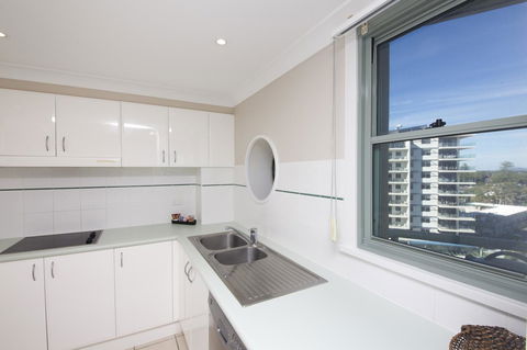 Sails Apartments - Accommodation QLD 7