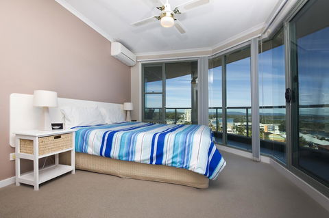 Sails Apartments - Accommodation QLD 8