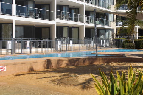 The Boathouse Resort Luxury Apartments - Accommodation QLD 11