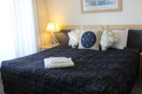 The Boathouse Resort Luxury Apartments - Accommodation QLD 15