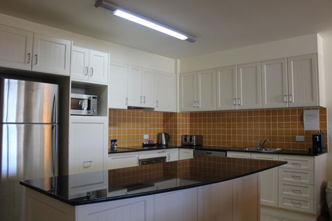 The Boathouse Resort Luxury Apartments - Accommodation QLD 12
