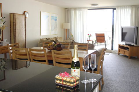 The Boathouse Resort Luxury Apartments - Accommodation QLD 21