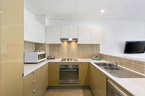 Quality Suites Pioneer Sands - Accommodation QLD 11