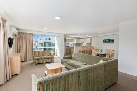 Quality Suites Pioneer Sands - Accommodation QLD 5