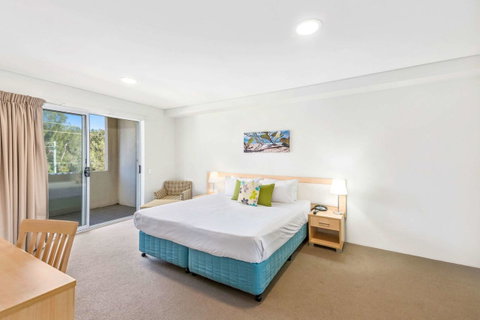 Quality Suites Pioneer Sands - Accommodation QLD 9
