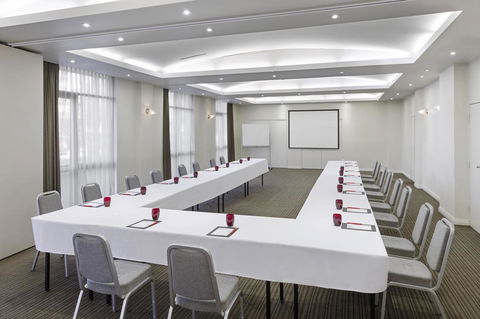 Mercure Newcastle - Accommodation QLD 20