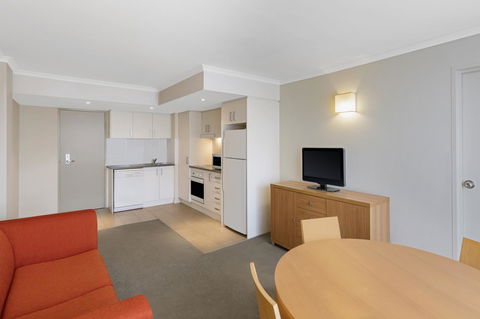 Mercure Newcastle - Accommodation QLD 11