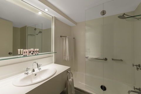 Mercure Newcastle - Accommodation QLD 1