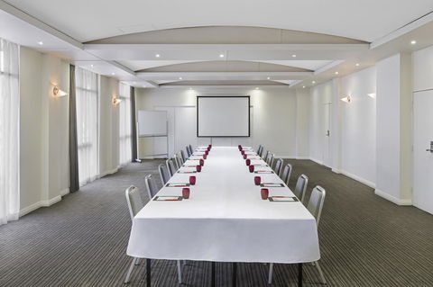 Mercure Newcastle - Accommodation QLD 25