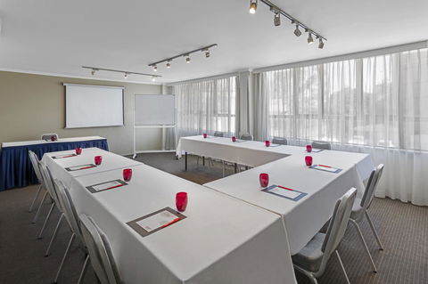 Mercure Newcastle - Accommodation QLD 27