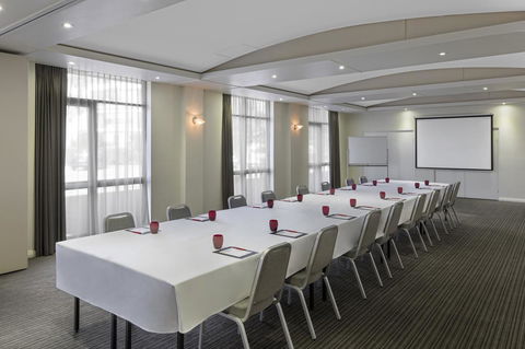 Mercure Newcastle - Accommodation QLD 24