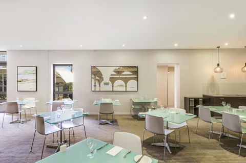 Mercure Newcastle - Accommodation QLD 13