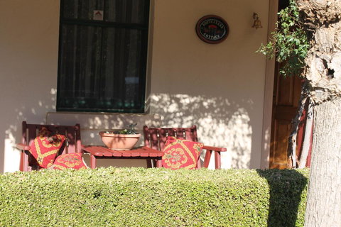 Boot Makers Cottage - Accommodation QLD 2