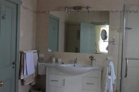 Boot Makers Cottage - Accommodation QLD 15