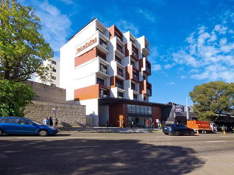 Value Suites Green Square - Accommodation QLD 1