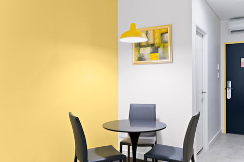 Value Suites Green Square - Accommodation QLD 25