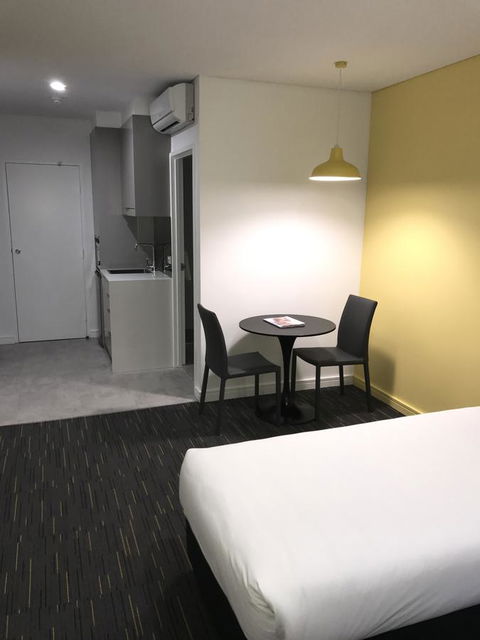 Value Suites Green Square - Accommodation QLD 16