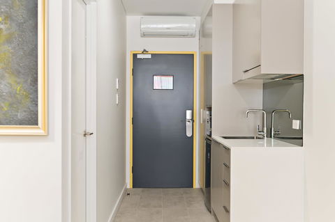 Value Suites Green Square - Accommodation QLD 17