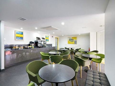 Value Suites Green Square - Accommodation QLD 7