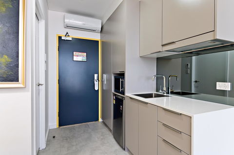 Value Suites Green Square - Accommodation QLD 23