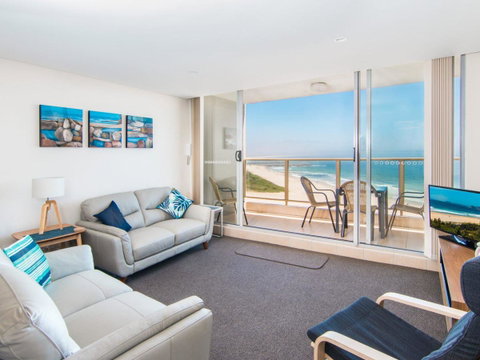 Ebbtide 27 - Accommodation QLD 6