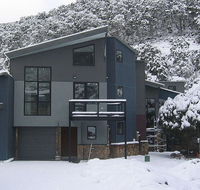 Snowstream 4 - Accommodation QLD