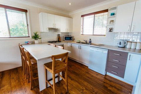 Sunbaker Pet Friendly Awards Finalist 4 Mins Walk To Culburra Beach - Accommodation QLD 15