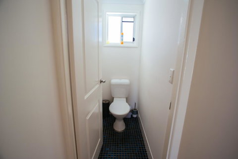 Sunbaker Pet Friendly Awards Finalist 4 Mins Walk To Culburra Beach - Accommodation QLD 26
