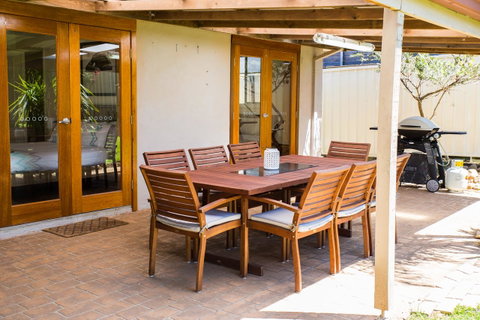 Sunbaker Pet Friendly Awards Finalist 4 Mins Walk To Culburra Beach - Accommodation QLD 28
