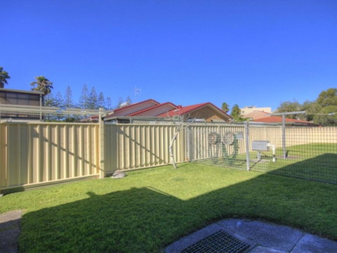 45 Wharf Street - Whole House - Accommodation QLD 10