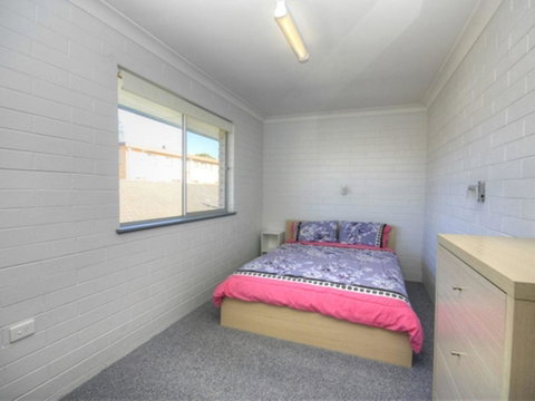 45 Wharf Street - Whole House - Accommodation QLD 9