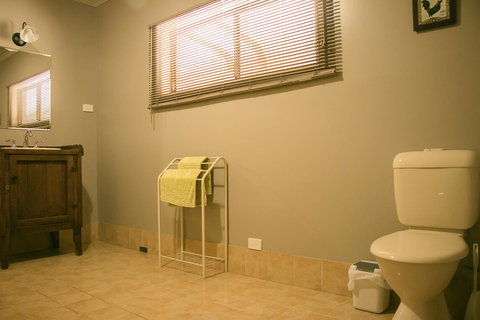 Ironstone Estate Lovedale - Accommodation QLD 9