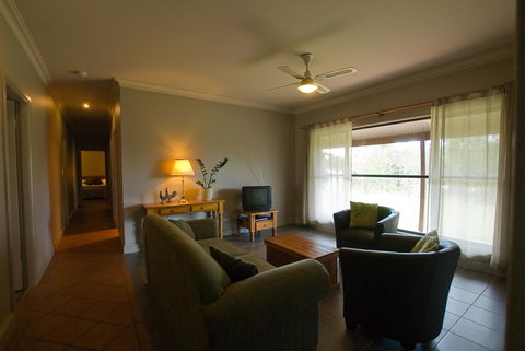 Ironstone Estate Lovedale - Accommodation QLD 34