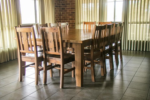 Ironstone Estate Lovedale - Accommodation QLD 23