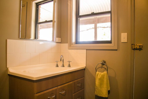 Ironstone Estate Lovedale - Accommodation QLD 12