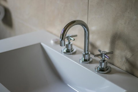 Ironstone Estate Lovedale - Accommodation QLD 20