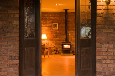 Ironstone Estate Lovedale - Accommodation QLD 39