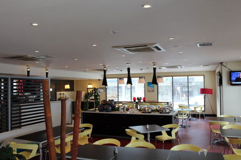 Ibis Newcastle - Accommodation QLD 13