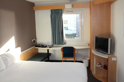 Ibis Newcastle - Accommodation QLD 8