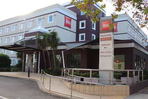 Ibis Newcastle - Accommodation QLD 1