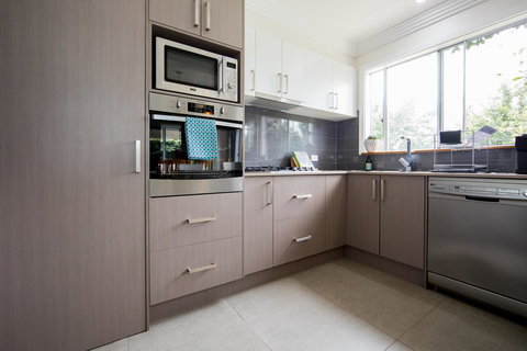 Armidale Cottage - House 2 - Accommodation QLD 15