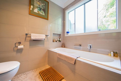 Armidale Cottage - House 2 - Accommodation QLD 28