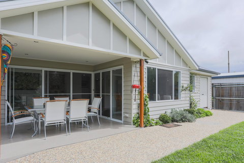 Armidale Cottage - House 2 - Accommodation QLD 0