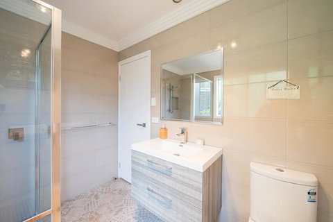 Armidale Cottage - House 2 - Accommodation QLD 29