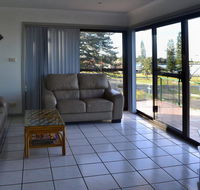 Oxley 8 at Tuncurry - Accommodation QLD