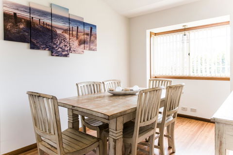 Ambience - Accommodation QLD 5