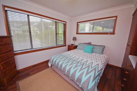 Breakaway, 11 Scott Street - Accommodation QLD 6