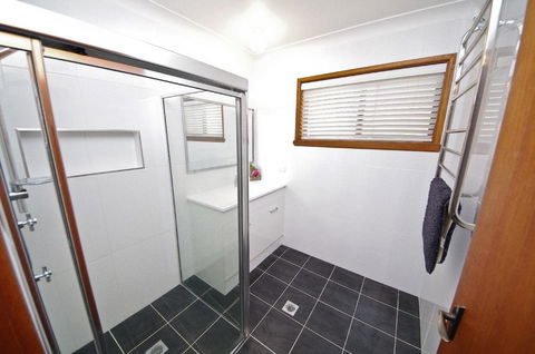 Breakaway, 11 Scott Street - Accommodation QLD 2