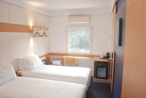 Ibis Budget - Gosford - Accommodation QLD 6