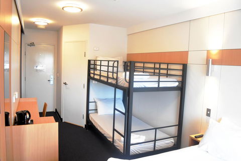 Ibis Budget - Gosford - Accommodation QLD 5